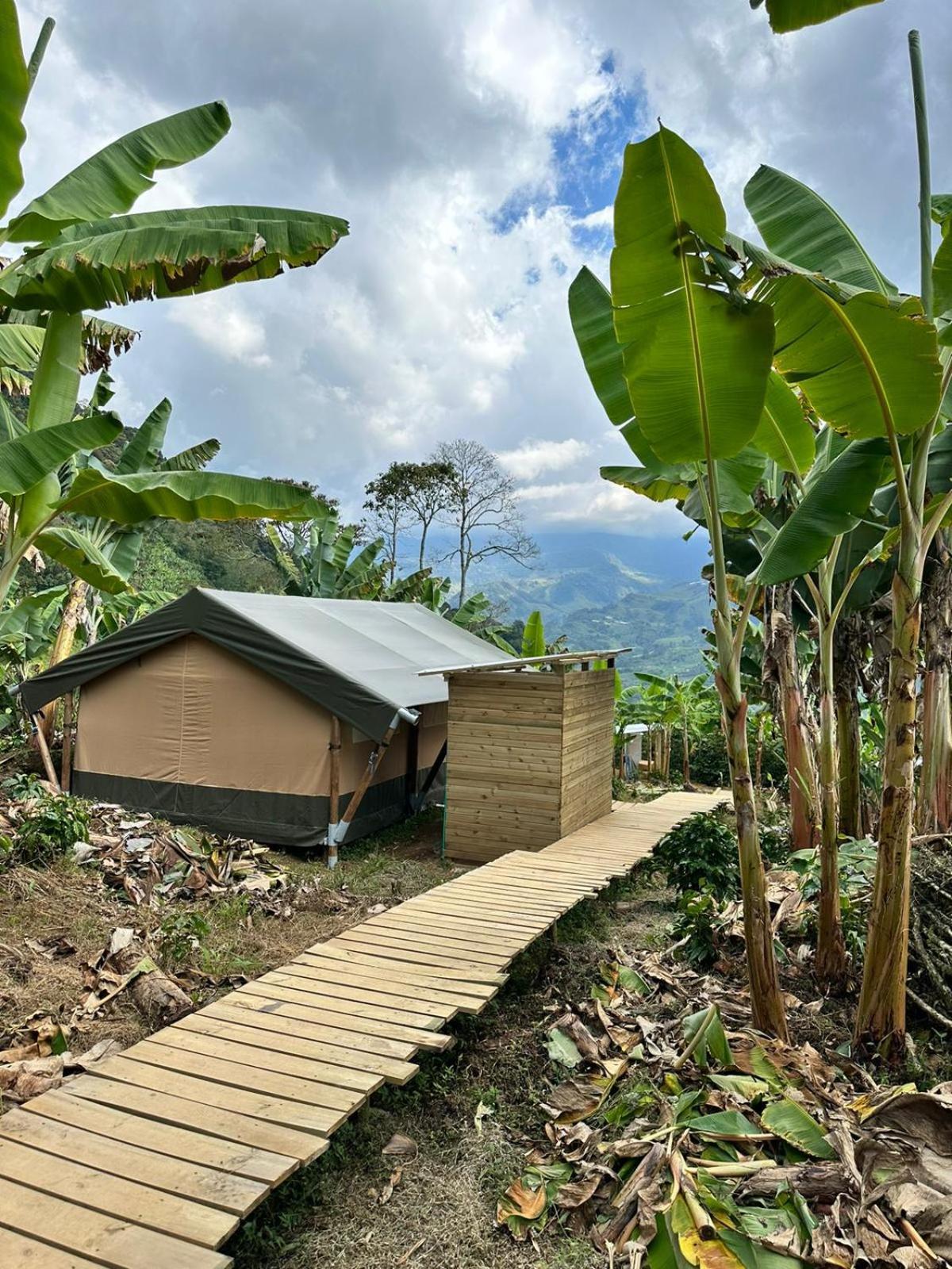 Glamping Jardin Hotel Buitenkant foto